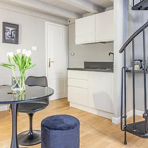 Casa Dafne In Canton De Fiori Appartamento