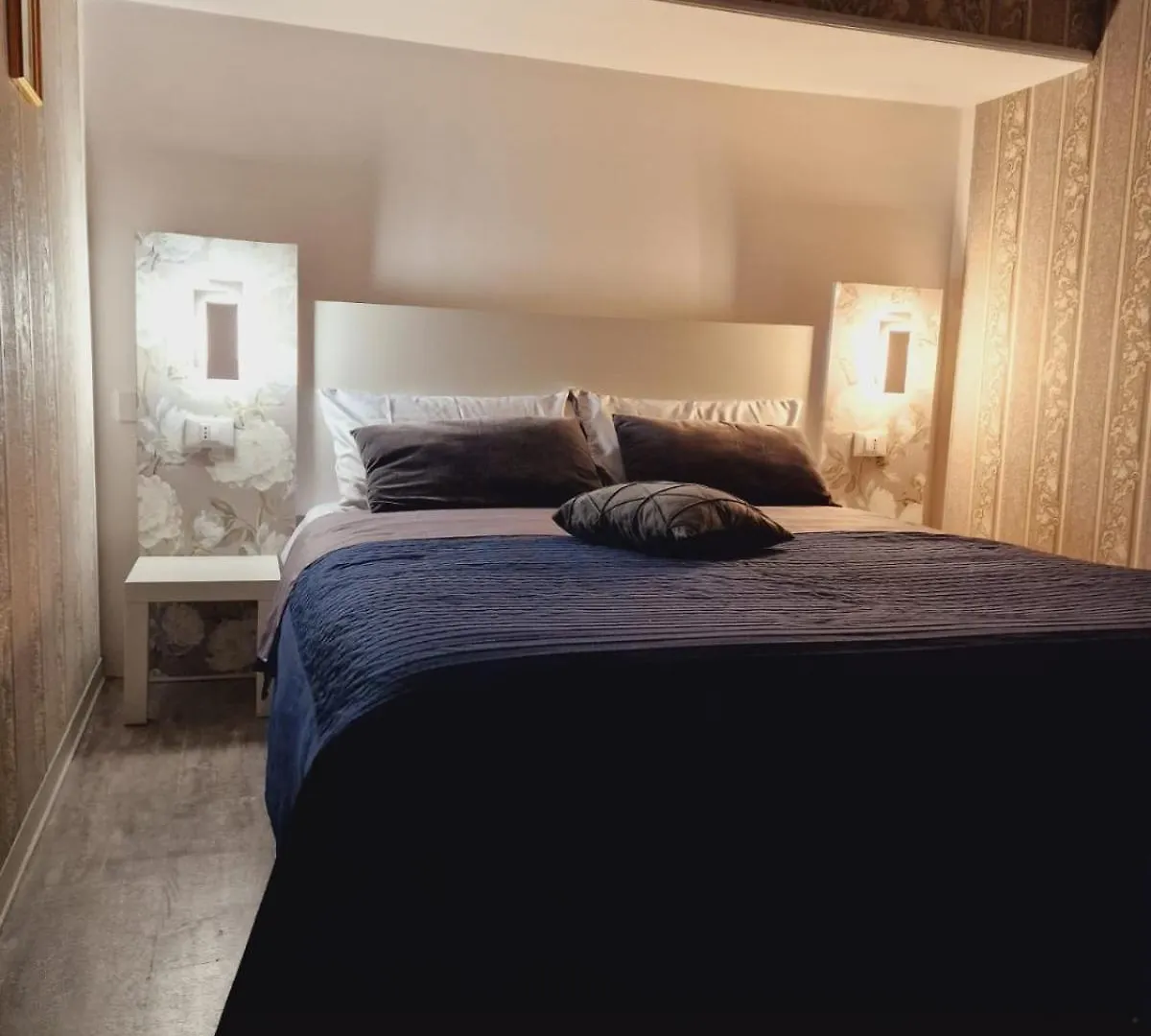 Alloggio in famiglia Cestello Room Duse-Rizzoli Bologna Italia